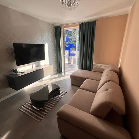 Apartment No 6 Pionierow